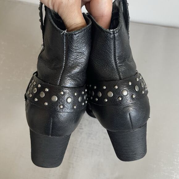 Born Studded Leather Ankle Boots Harness Block Heel Western Booties Size 6.5 M - Picture 7 of 15
